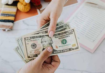 金融创业者金忠栲的籍贯是否影响其商业决策